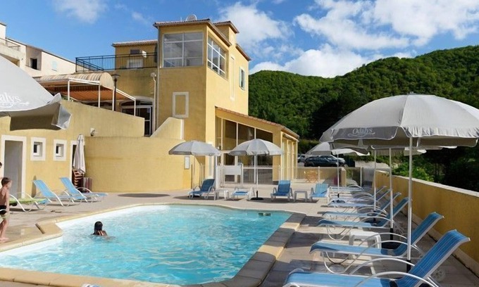 Avene Condo | Appartement Abordable au Calme! Accès Piscine + TV