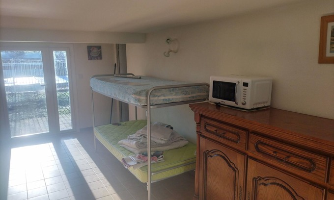 Causse-et-Diege Apartment | Appartement avec piscine