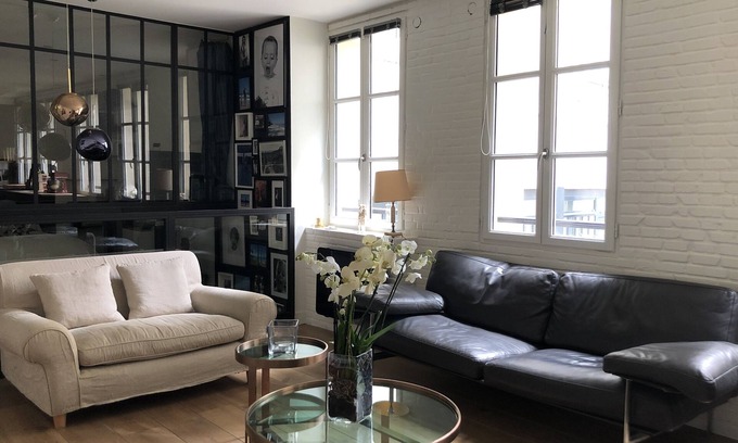 9th Arrondissement Apartment | Appartement Avec Terrasse Ensoleillée au Calme