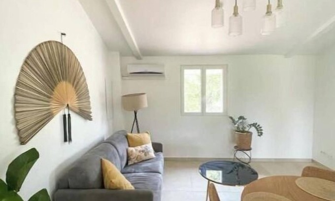 Flayosc Apartment | Appartement Avec une Chambre, Piscine et Tennis