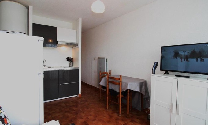 Balaruc-les-Bains Apartment | Appartement Balaruc-les-Bains, 1 pièce, 4 personnes - FR-1-553-70