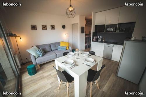 Saint-Lary-Soulan Apartment | Appartement centre-ville Saint-Lary vue montagne