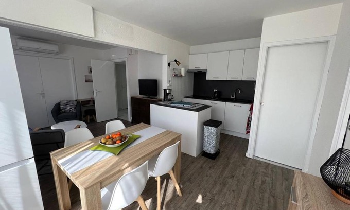 Le Barcares Apartment | Appartement Climatisé T3 avec Piscine, Proche Plage et Commerces - Le Barcarès - FR-1-81-573