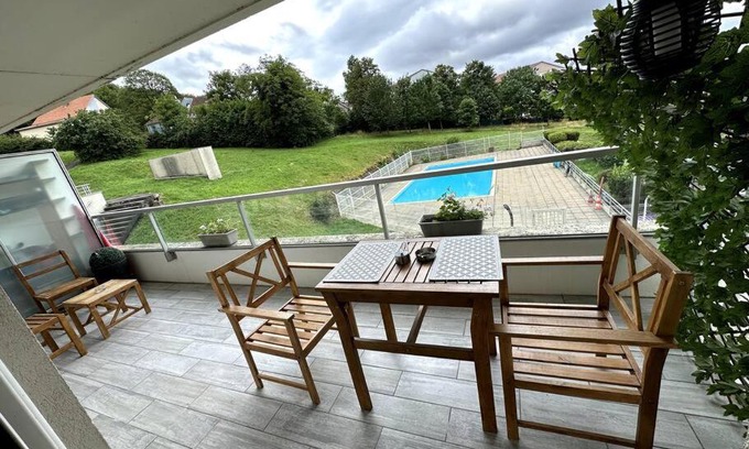 Besancon Apartment | Appartement cosy avec balcon et piscine