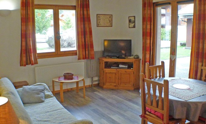 Samoens Apartment | Appartement cosy avec piscines, parking et WiFi à Samoëns - FR-1-629-32