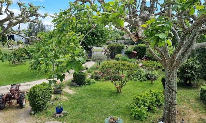 Le Pontet Apartment | Appartement Dans Propriété Arboré