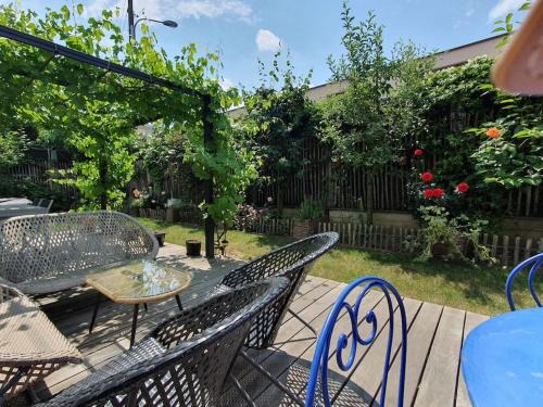 La Bourgogne Apartment | Appartement dans un jardin