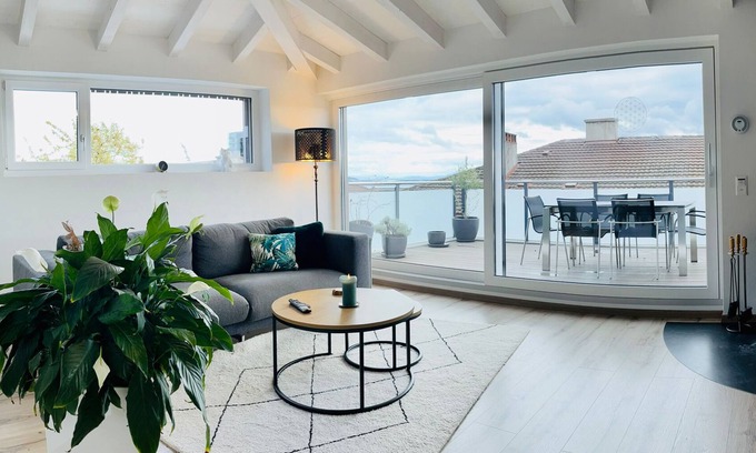 Neuchatel Apartment | Appartement de 5,5 Pièces au Calme, à Proximité de la Gare et du Centre-ville