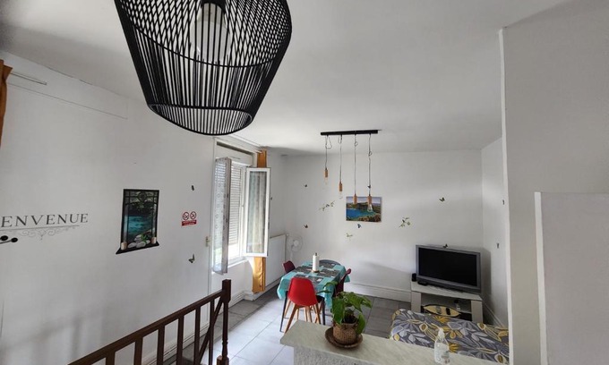 Montlucon Apartment | Appartement duplex F2 tout confort proche centre ville avec parking gratuit