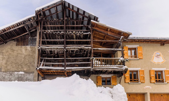 Molines-en-Queyras Apartment | Appartement Face Pistes Départ Toutes Activités Dans Petit Village du Queyras