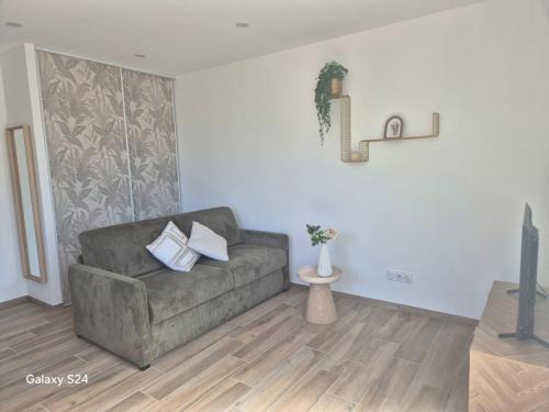 Saint-Maurice-l'Exil Apartment | Appartement T2 avec jardin - Saint Maurice l'Exil