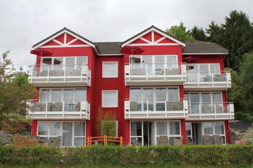 Schalkenmehren Apartment | Appartement In Schalkenmehren Mit Schönem Balkon