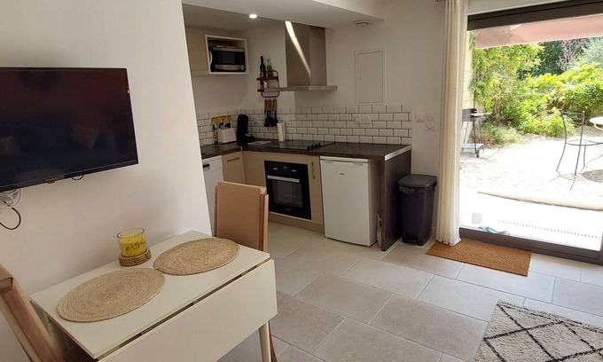 Lauris Apartment | Appartement Indépendant au Pied du Luberon