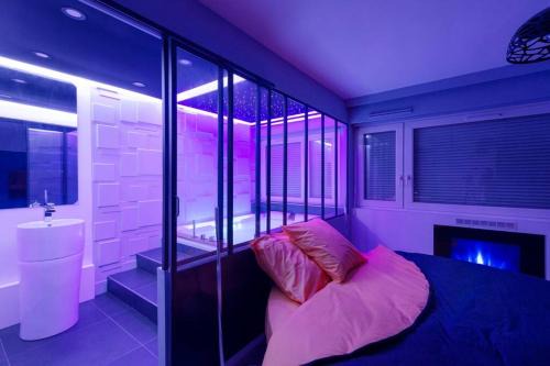 Plantieres Queuleu Apartment | Appartement-jacuzzi/love room à 800m du centre