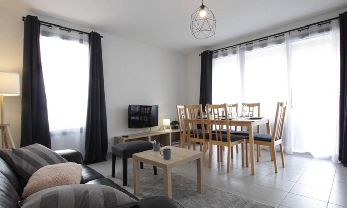 Briancon Apartment | Appartement lumineux 4P/8 pers, 2 terrasses, parking privé, cœur de Briançon - FR-1-330C-119