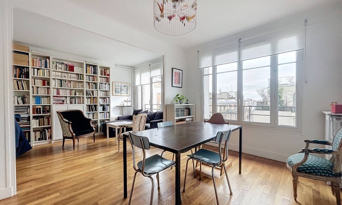 20th Arrondissement Apartment | Appartement Lumineux Père Lachaise