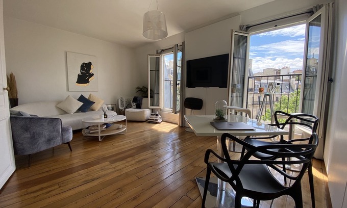 17th Arrondissement Apartment | Appartement Lumineux/Parc Monceau/champs Elysées/sacré Coeur