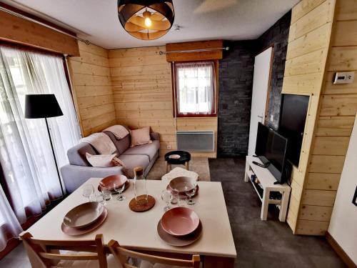 Les Gets Apartment | Appartement lumineux rénové, 35 m², proche pistes et centre, 4 pers, terrasse et garage, Les Gets - FR-1-598-38