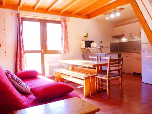 Montchavin Apartment | Appartement Montchavin, 2 pièces + mezzanine, 7 pers, pied commerces/pistes, terrasse exposée sud - FR-1-329-70