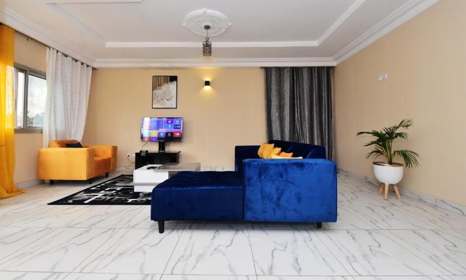 Yaounde Apartment | Appartement meublé, 2 douches, 2 chambres
