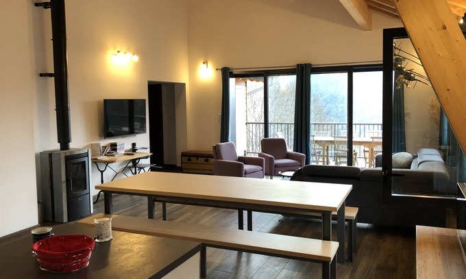 Ax-les-Thermes Apartment | Appartement Montagne , Poêle à Bois, Grand Confort et Proximité des Pistes