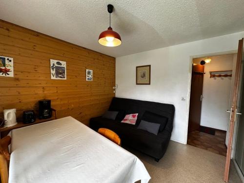Lanslevillard Apartment | Appartement pour 4 à Val Cenis Lanslevillard, proche caravaneige et remontées mécaniques - FR-1-508-209