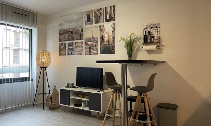 Ivry-port Apartment | Appartement Proche Paris, Place de Parking, Wifi, Netflix