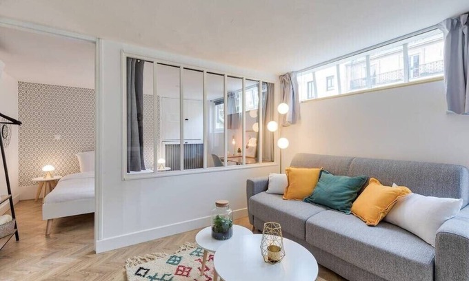 Quartier de la Plaine-de-Monceaux Apartment | Appartement proche Arc Triomphe 4P