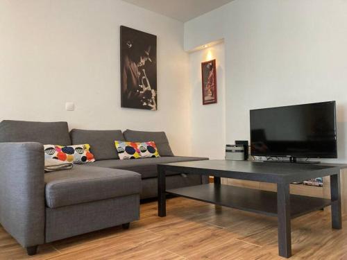 Downtown Apartment | Appartement spacieux hyper centre Secteur Liberté