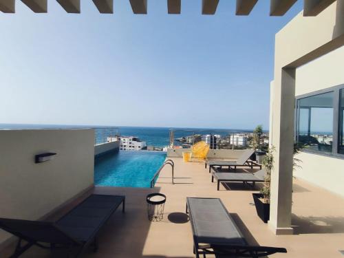 Yof Apartment | Appartement spacieux, piscine, balcon, vue sur mer et salle de sport