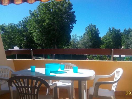 Marseillan Apartment | Appartement T2 cabine avec terrasse, proche plage, parking privé, pour 4 personnes. - FR-1-326-547