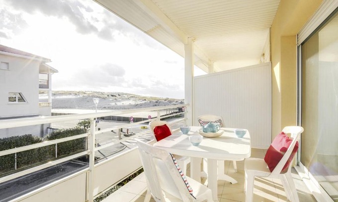 Biscarrosse Plage Apartment | Appartement T3 à 50m de l'océan, balcon sud, parking, pour 4 pers à Biscarrosse - FR-1-521-3
