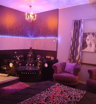 Pezenas Hotel | Appartement tout confort avec balnéo et lit king size