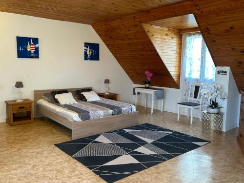 Cleguerec Apartment | Appartement une chambre plus une chambre bébé ou enfant trois ans à la campagne au calme
