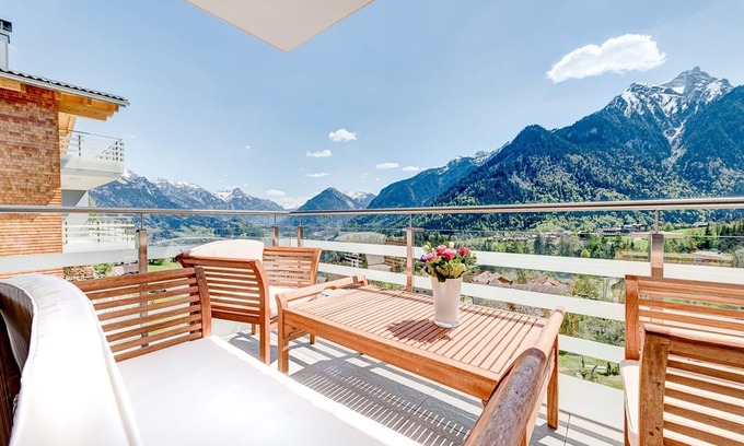 Buerserberg Apartment | Appartement Valbona Blick