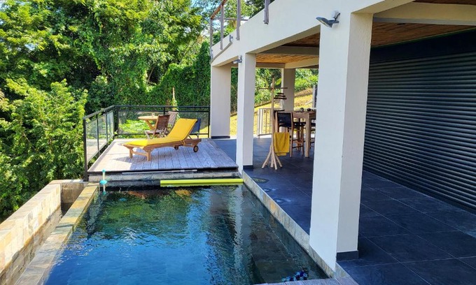 Tartane Apartment | Appartement vue mer avec piscine privée à La Trinité, 98m²