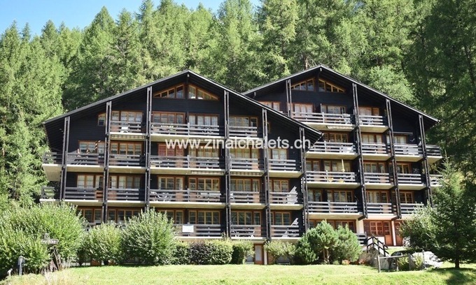 Zinal Apartment | Appartment in a building in Zinal - 1 bedroom with 2 beds - 1 bedroom with 2 bunk beds - living room