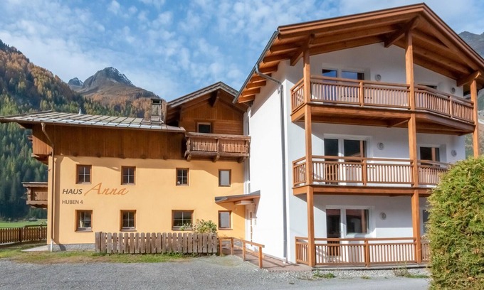 Huben Apartment | Appealing apartment in Längenfeld with terrace