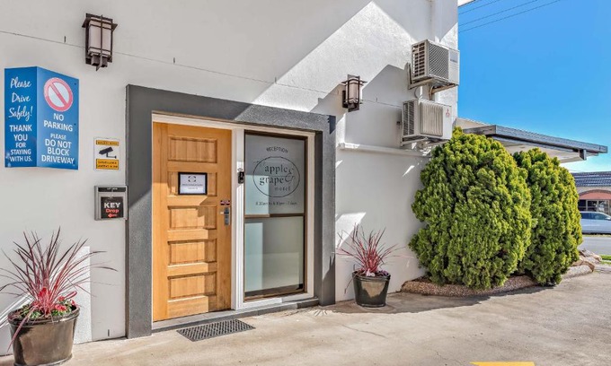 Stanthorpe Hotel | Apple & Grape Motel