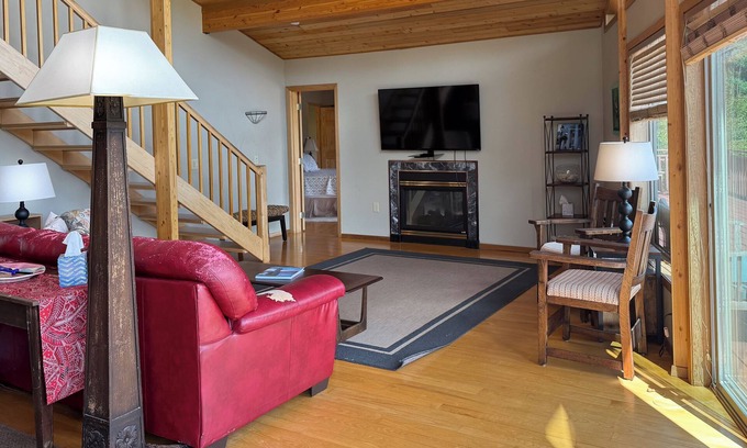Cooperstown House | Apple Tree Pond