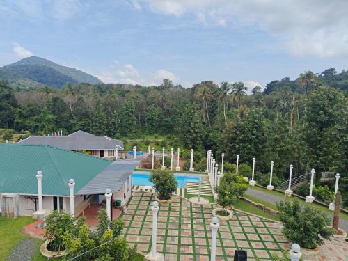 Irinjalakuda Bed & Breakfast | AppleLand City Athirapilly by Hotels Cart