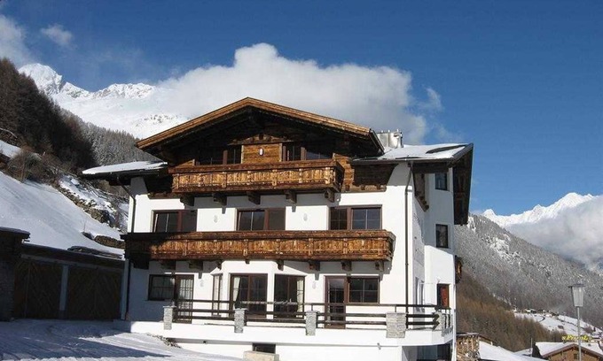 Soelden Apartment | Appt C (6-9 P) - Belledonne Ski in & out Sölden
