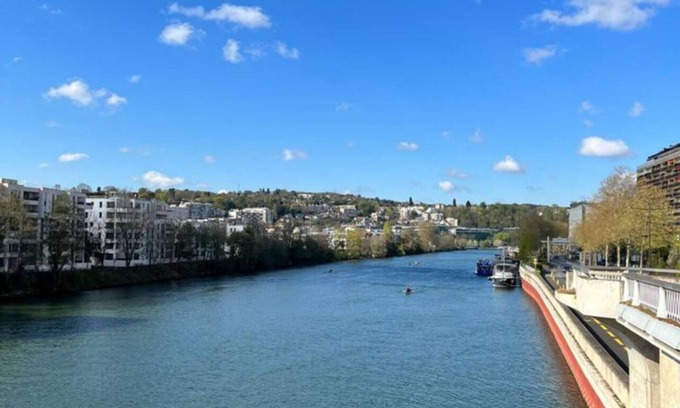 Issy-les-Moulineaux Apartment | Appt River view next Eiffel Tour & Roland-Garros