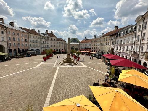 Serris Apartment | Appt Vue Place de Toscane - 4min Disneyland-PARIS