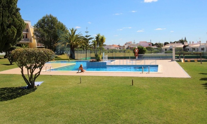 Alporchinhos Condo | Appt With Large Terrace And Pool - Porches
