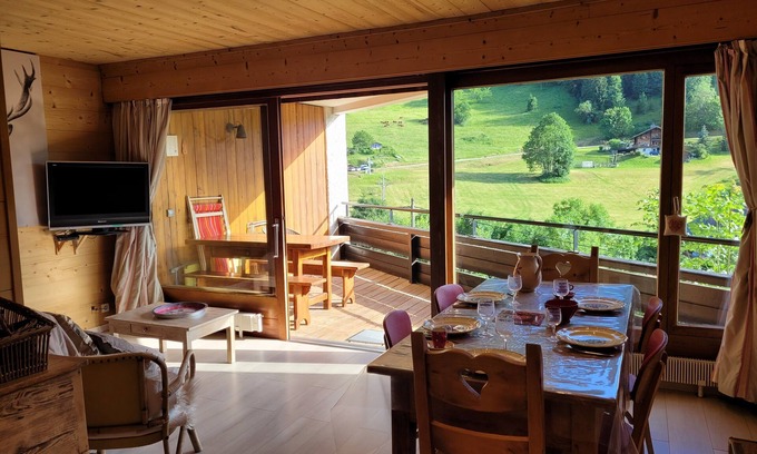 La Clusaz Apartment | APT 190m slope MODERN AND COSY SUPERB SUNNY TERRACE