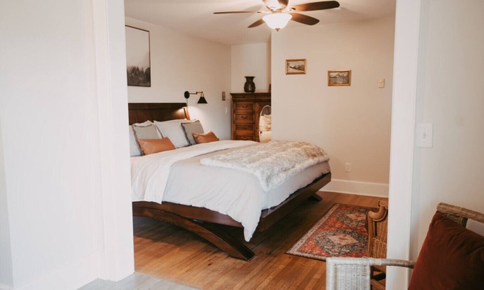 University District Apartment | Apt. #5- Goldsmith's Riverfront Inn- Bitterroot Apartment