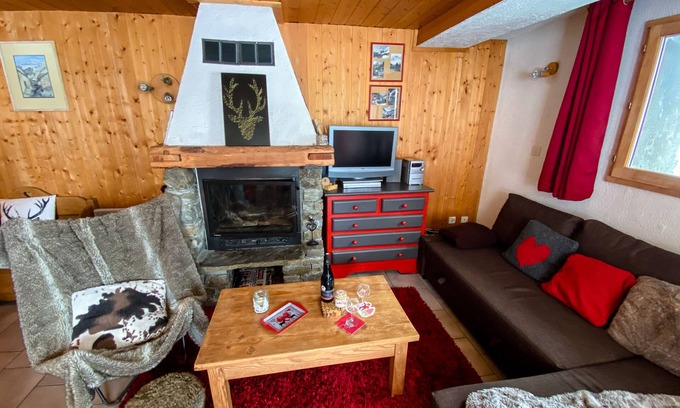 Bonneval-sur-Arc Apartment | Apt cottage 3 */chimney/many walks/classified village