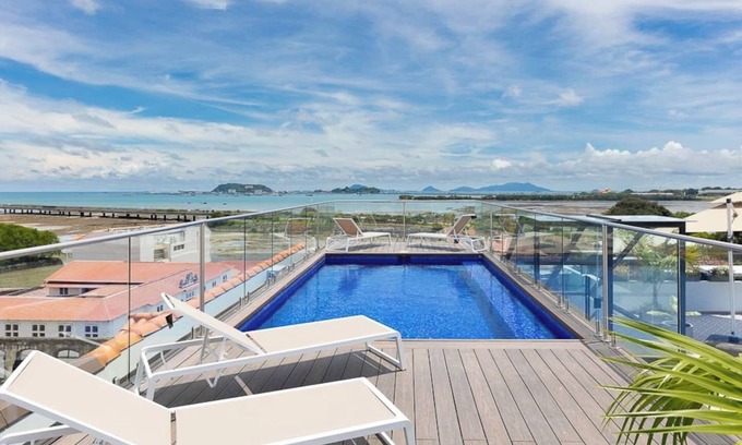 El Chorrillo Condo | Apt for 4 people 👯in Casco Antiguo/w Rooftop Pool 👙🩳