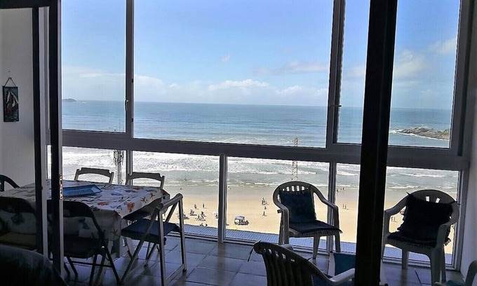 Centro Apartment | Apt. Guarujá, Pitangueiras Beach Front, Foot on the Sand, Very Central! !